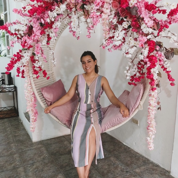 Meet your Posher, Arely - Picture 1 of 1